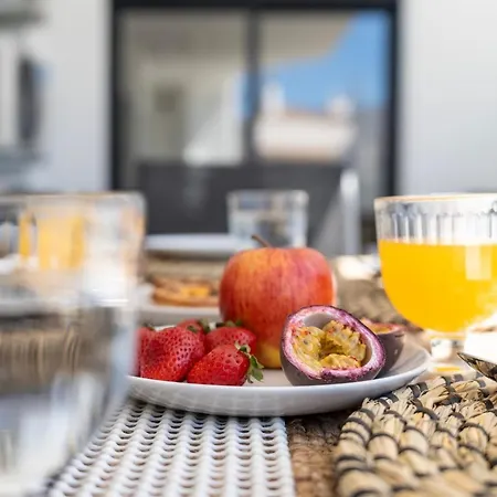 Stunning 3 Bdr Flat W/ Rooftop Pool By Lovelystay Albufeira