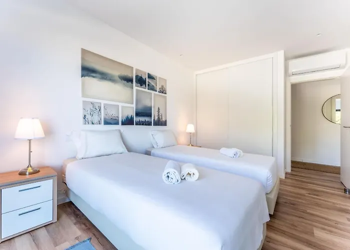 Stunning 3 Bdr Flat W/ Rooftop Pool By Lovelystay * Albufeira