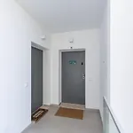 Апартаменты Stunning 3 Bdr Flat W/ Rooftop Pool By Lovelystay