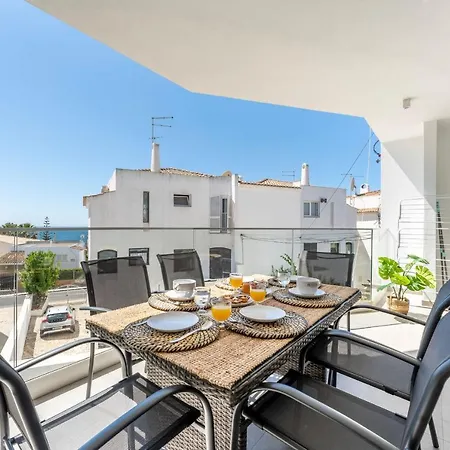 Stunning 3 Bdr Flat W/ Rooftop Pool By Lovelystay Apartamento