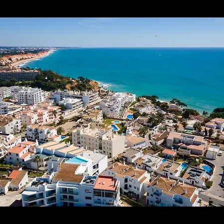 Stunning 3 Bdr Flat W/ Rooftop Pool By Lovelystay Appartamento *